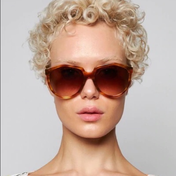 Loewe Accessories - NEW Loewe LW40053U Brown Rounded Sunglasses
